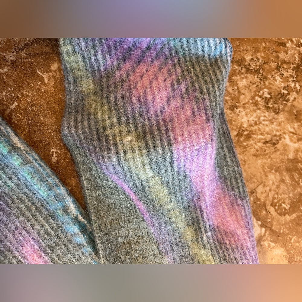 PARFOIS striped knit sweater, multi-color design
ribbed texture round neckline - Picture 6 of 13